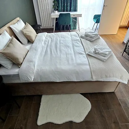 Like Magheru Bucarest