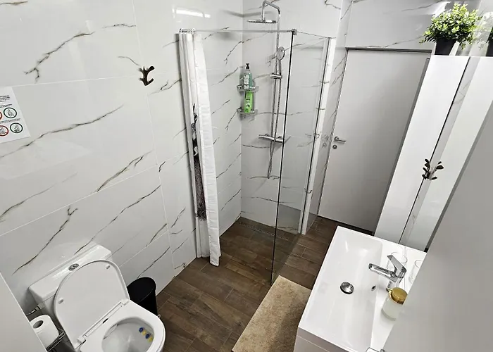 Like Magheru Boekarest